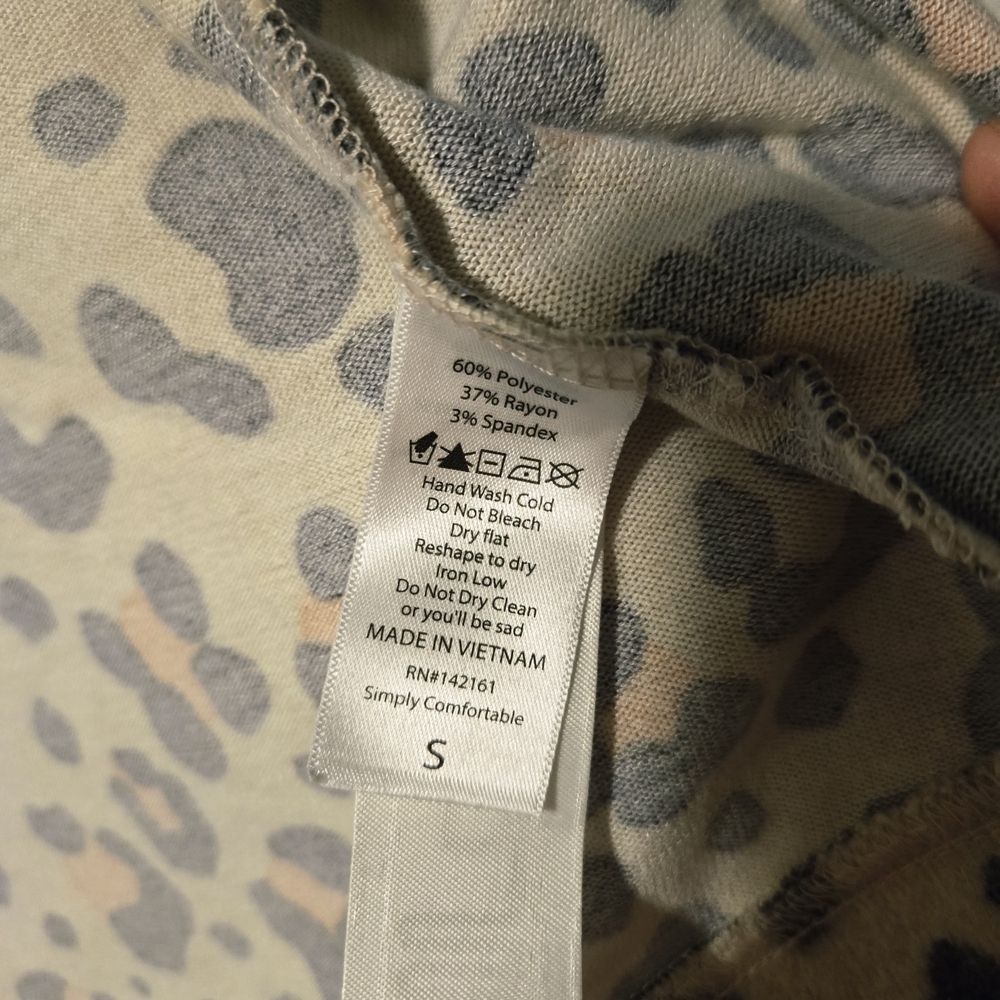 LuLaRoe Tan and Black Leopard Print Cardigan - Picture 4 of 8